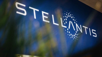 Stellantis 为电动化转型削减成本裁员近 3000 人